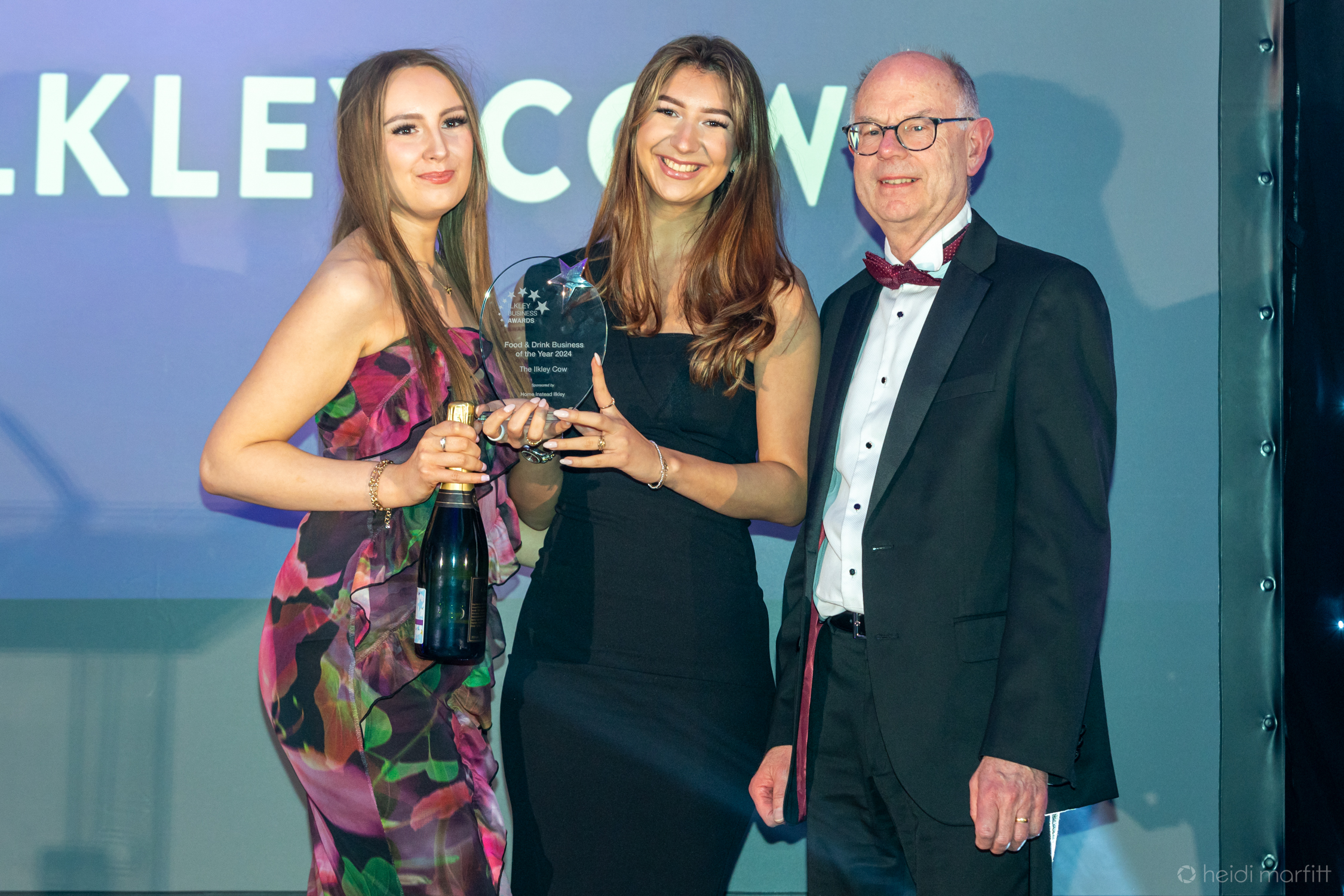 WINNERS - Broadley's Bistro & Wine Bar with sponsors Tennant & Darragh Jewellery Workshop.
